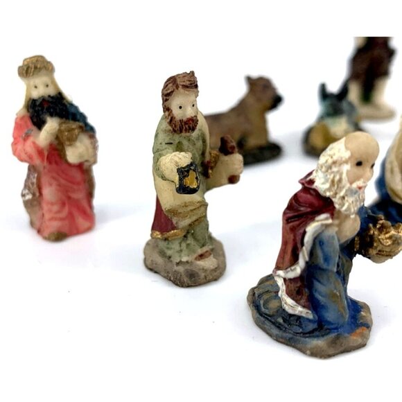 Vintage Miniature Nativity Scene 10 Piece 1.25" Resin Jesus Kings Shepard - Picture 3 of 4